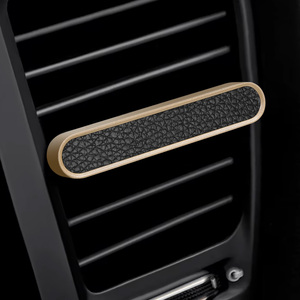 Klip ventilasi mobil logam <span class=keywords><strong>Premium</strong></span> dengan kulit Logo kustom parfum mobil tahan lama wangi kuat - Product Image 4