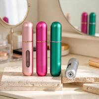 Botol Semprot Parfum Mini Isi Ulang 5ml 8ml dari Logam, Wadah Parfum Portabel untuk Perjalanan