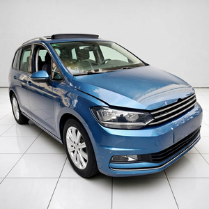 Volkswagen Touran L 2021 280TSI DSG Comfort de 7 Plazas, LHD, MPV Usado en Buen Estado, en Venta - Product Image 1