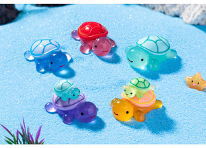 Mini accessoire décoratif créatif DIY micro-paysage tortue de mer lumineuse style dessin animé, inspiré des célébrités d'Internet Douyin, pour la maternité - Product Image 2