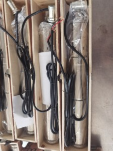 ปั๊มน้ำแบบจุ่มใต้น้ำไร้แปรงถ่าน 12V DC ระยะส่ง 35 เมตร อัตราการไหล 2 ลูกบาศก์เมตร/ชั่วโมง ขนาด <span class=keywords><strong>1</strong></span> นิ้ว 150 วัตต์ ใช้พลังงานแสงอาทิตย์ สำหรับบ่อน้ำลึก แรงดันต่ำ เหมาะสำหรับการชลประทาน - Product Image 4