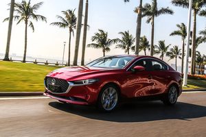 Nuevo <span class=keywords><strong>Auto</strong></span> <span class=keywords><strong>Mazda</strong></span> Enceladus 3 2025 1.5L Conducción Manual Cinco Plazas con 100-150 Caballos de Fuerza de Fábrica China. <span class=keywords><strong>Comprar</strong></span> coche de gasolina - Product Image 2