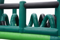 Parcours d'obstacles gonflable commercial vert en PVC robuste pour adultes et enfants, jeu de course et de défi, idéal pour événements extérieurs, carnavals et activités de team building, disponible à la location