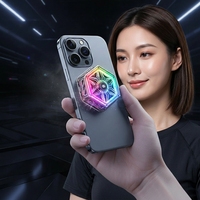 Support magnétique blanc pour téléphone avec ventilateur semi-conducteur RGB pour le gaming et la diffusion en direct