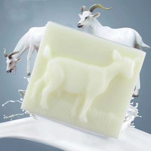 Savon au lait de chèvre fait à la main avec des huiles essentielles barre solide pour lavage du visage et du corps nettoyant nourrissant hydratant Rose savon au lait - Product Image 1