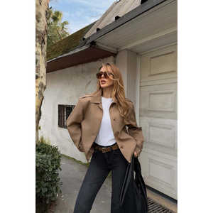 Chaqueta para Mujer Color Bronceado con Detalle de Botones - Product Image 5