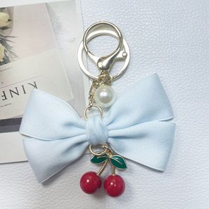 Porte-clés en tissu avec nœud et pendentif cerise pour sac de fille, breloque cerise, porte-clés cerise avec nœud - Product Image 4