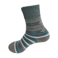 Chaussettes en coton et élasthanne rayées respirantes tricotées pour le printemps, douces et confortables pour un usage quotidien, motif jacquard cerf de Noël pour femme