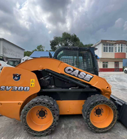 Chargeuse compacte CASE SV300 d'occasion à levage vertical pour travaux de construction lourds, terrassement et travaux sur chantier