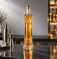 750ml hoge glazen fles met geperste bodem, transparant, geschikt voor groothandel in sterke drank zoals wodka en gin
