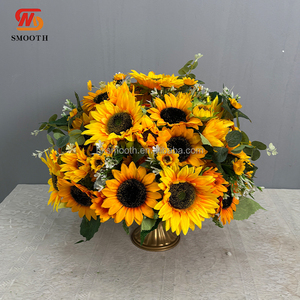 Decoración de Boda con Tema de Girasol Personalizada SMOOTH, Arreglo Floral Artificial - Product Image 3