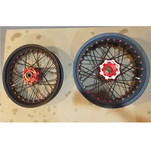 SCRAMBLER motard rad 17 Wire Spoked Motorcycle Wheels für Tubeless Tyres