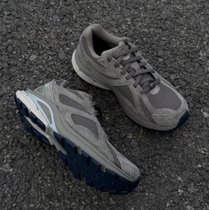 Chaussures de course rétro unisexes, empeigne en mesh, amorti confortable, baskets décontractées Sauconys, pour les trajets quotidiens, la marche, le streetwear, les entraînements athlétiques - Product Image 1