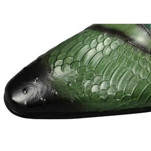 Zapatos <span class=keywords><strong>de</strong></span> Vestir <span class=keywords><strong>de</strong></span> Cuero con Patrón <span class=keywords><strong>de</strong></span> Avestruz y Serpiente para Hombre - Zapatos Formales <span class=keywords><strong>de</strong></span> Negocios con Cordones en Verde Degradado y Hebilla Metálica - Product Image 4