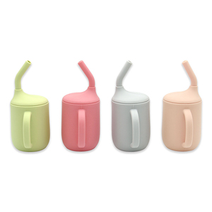 แก้วหัดดื่มสำหรับเด็ก BPA Free สำหรับเด็กอายุ 6 เดือนขึ้นไป ทำจากซิลิโคน 100% แก้วหัดดื่มกันแตกพร้อมหลอด - Product Image 4