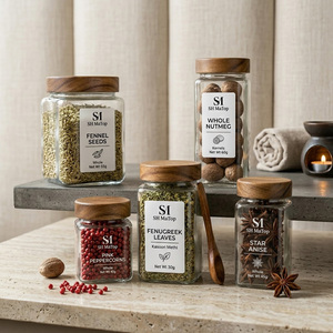 Barattolo per Spezie in Vetro Quadrato Minimalista da 120ml con Coperchio in Legno di <span class=keywords><strong>Acacia</strong></span> e Adesivo Impermeabile Personalizzato - Product Image 6