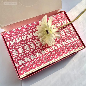 โลชั่นระงับกลิ่นกายแบบสเปรย์ กลิ่นดอกไม้อารบิก ติดทนนาน สำหรับสุภาพสตรีและสุภาพบุรุษ น้ำหอมอาหรับขายส่งจากดูไบ - Product Image 5