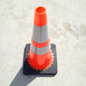 18/28/36 Trong. USA Tiêu Chuẩn ORANGE PVC Giao Thông Hình Nón Với Băng Phản Quang - Product Image 3