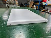 Conception moderne IP65 SMD2835 IRON 2x4 Flat Panel LED Warehouse Prix flexible 2x2 Square Mount Surface Panel Light