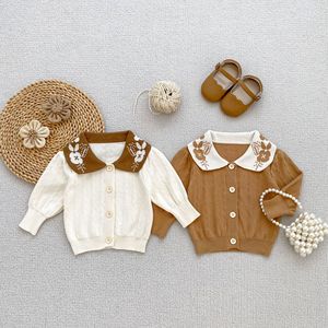 Mode <span class=keywords><strong>fille</strong></span> <span class=keywords><strong>pull</strong></span> enfants Cardigan décontracté tout assorti hauts décolleté Jacquard <span class=keywords><strong>chaud</strong></span> bébé <span class=keywords><strong>fille</strong></span> vêtements d'extérieur <span class=keywords><strong>pull</strong></span> - Product Image 1
