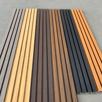Panneaux muraux 3D rainurés en WPC, alternative au bois pour l'extérieur - Design moderne, imperméables et ignifuges