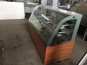 <span class=keywords><strong>Vitrina</strong></span> para Pastelería, <span class=keywords><strong>Mini</strong></span> <span class=keywords><strong>Vitrina</strong></span> Refrigerada para Pasteles, Vertical, de Vidrio Curvo, Usada - Product Image 3