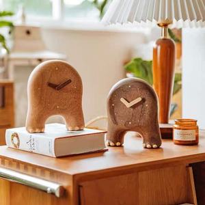13.8X16.5CM Creative Log Clock Décoration Muet Pendentif Étudiant Dessin Animé Original Bureau Bonne Horloge - Product Image 1