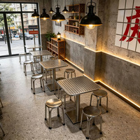 Tables et chaises de restaurant commerciales 4 places en acier inoxydable, durables, style vintage Hong Kong, pour stands de thé, de nourriture, de hot pot et de desserts
