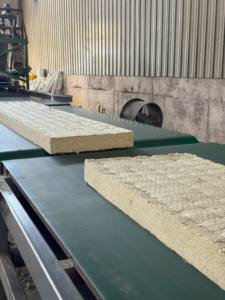 ม้วนขนสัตว์หิน<span class=keywords><strong>ความ</strong></span>หนาแน่นสูง-วัสดุดูดซับเสียงและฉนวนกัน<span class=keywords><strong>ความ</strong></span><span class=keywords><strong>ร้อน</strong></span>เหมาะสำหรับโครงการก่อสร้าง - Product Image 3