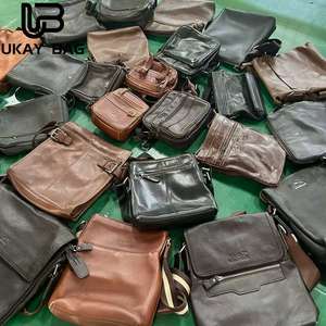 A13 Sacs en cuir usagés pour hommes en ballots Cuir de mouton d'<span class=keywords><strong>occasion</strong></span> <span class=keywords><strong>et</strong></span> en vente de gros pour hommes Sacs Ukay de haute qualité - Product Image 1