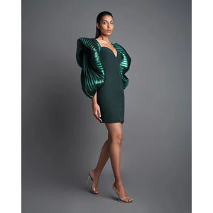 ชุดเดรสสไตล์ตะวันตกคุณภาพแท้ ดีไซน์เรียบหรู ทันสมัย มีไซส์สั่งตัดได้ - Product Image 1