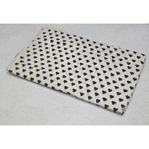 Tela de Algodón Ecológica Tejida Lisa con Estampado de Corazones Negros, Tela Estampada con Bloques Bagru, 43/44 Pulgadas de Ancho - Product Image 3