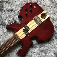 Guitare basse à 4 cordes de style ALEM personnalisée, manche traversant le corps, découpe en forme de cœur en bas
