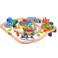 Ensemble de train en bois en gros pour enfants avec 82 pièces de rails, pont, tunnel, animaux du zoo, jouet éducatif précoce pour enfants