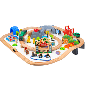 Ensemble de <span class=keywords><strong>train</strong></span> en bois en gros pour enfants avec 82 pièces de rails, pont, tunnel, animaux du zoo, jouet éducatif précoce pour enfants - Product Image 1