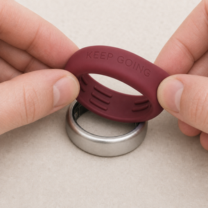 Coque de protection en silicone Oura Ring 5/4 Galaxy Ring RingConn Ultrahuman, gaufrée rouge bordeaux, pour bague connectée, avec texte personnalisé, cadeau - Product Image 4
