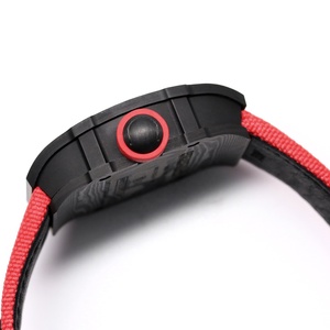 Montre mécanique haut de gamme unisexe personnalisée avec boîtier en fibre de carbone noire creuse, bracelet en velcro tissé <span class=keywords><strong>rouge</strong></span>, édition limitée, verre saphir - Product Image 4