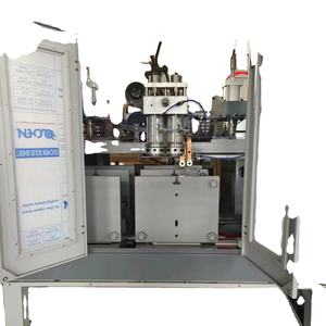 Máquina automática de soplado de botellas de agua con tarros, máquina de soplado de botellas, máquina de prensado con gas de 5 litros, precio hidráulico, prensa de bolas M - Product Image 4