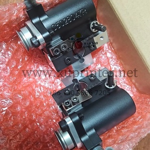 WD 1 paire d'aspirateurs d'entraînement importés MV.103.290 MV.103.291 C5.028.046F C5.028.047R pour pièces d'impression offset CD102 SM102 - Product Image 1