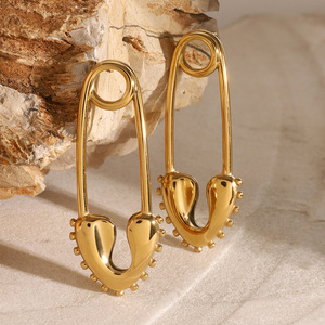 Aretas hipoalergénico minimalista corazón pendientes joyería 18K chapado en oro de acero inoxidable corazón Pin Huggie pendientes de aro para mujer - Product Image 3