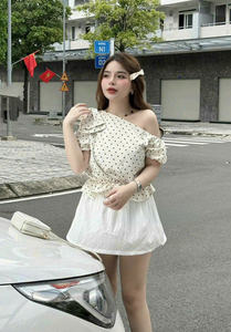 Conjunto de Top y Shorts con Estampado de Lunares, Mezcla de Algodón y Poliéster, Estilo Casual Chic, Tejido, OEM Vietnam - Product Image 6