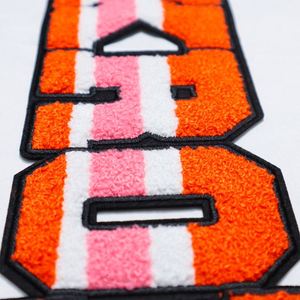 Parches Grandes para Ropa Personalizados al por Mayor, Parches de Chenilla con Letras del Alfabeto para Coser en Sudaderas de Diseñador - Product Image 2