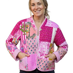 Chaqueta de Algodón Acolchada con Estampado Indio, Chaqueta Boho con Flores de Patchwork Hechas a Mano, Abrigo Reversible Ecológico Ligero con Botones para Mujer - Product Image 1