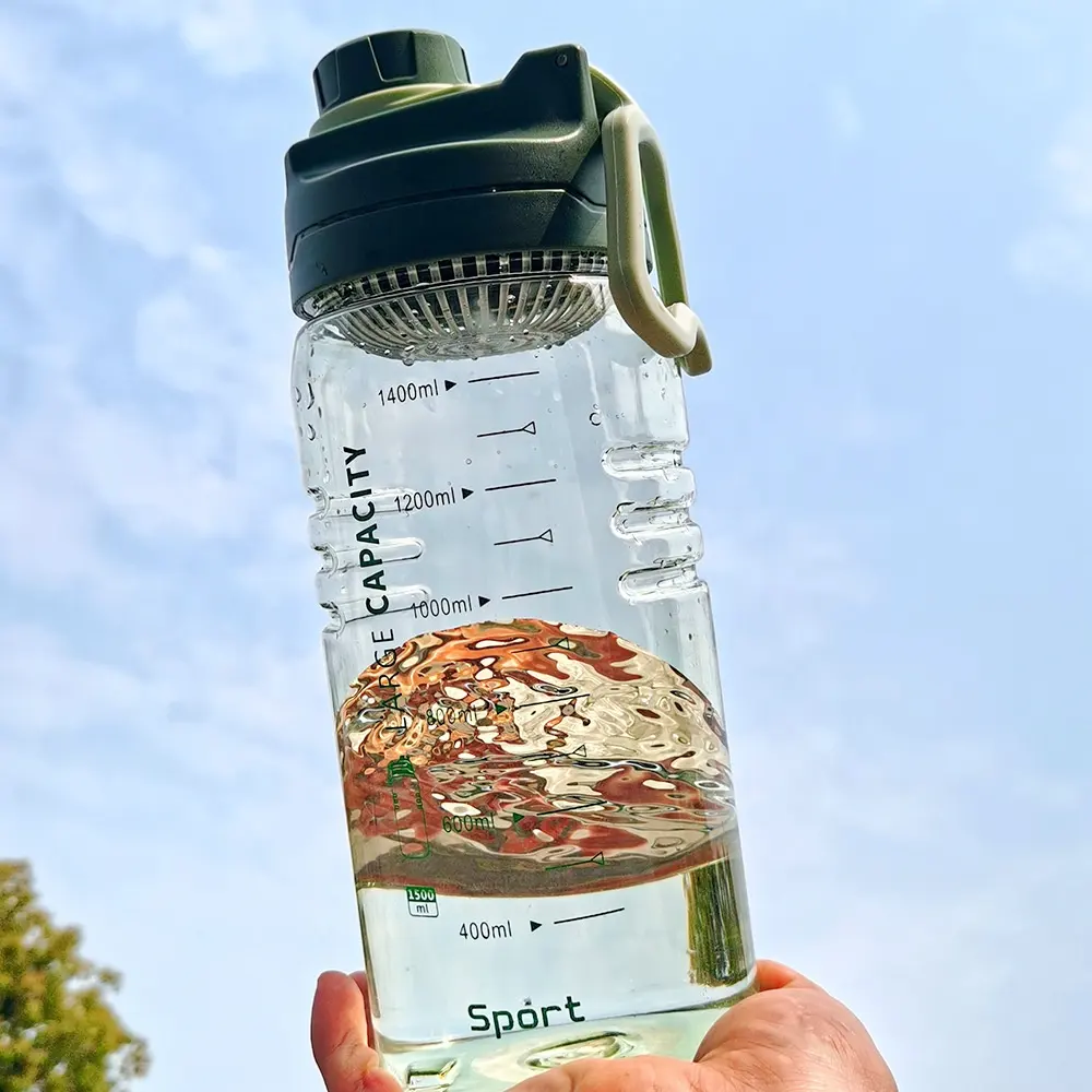 Aumento del nuovo materiale di aggiornamento 1500ML di resistenza alle alte Temperature Fitness pesca all'aperto bottiglie d'acqua sportive portatili