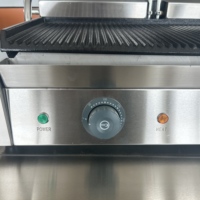 Machine à gaufres et presse à sandwichs pour steak de bœuf frit en acier inoxydable personnalisée pour la cuisine