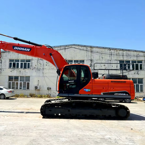 Excavadora Usada Doosan DX225LCA de Origen Coreano, Bien Mantenida, de Segunda Mano, para Construcción Municipal - Product Image 1