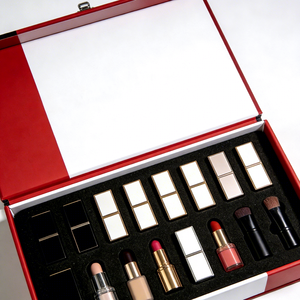 Boîte magnétique personnalisée de luxe avec logo imprimé <span class=keywords><strong>sur</strong></span> mesure, couleur blanc <span class=keywords><strong>et</strong></span> <span class=keywords><strong>rouge</strong></span>, emballage cosmétique en carton rigide avec insert - Product Image 4