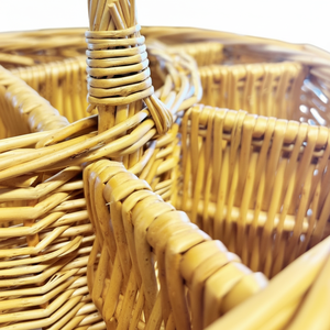 ตะกร้าของขวัญสุดหรูสีแดง รุ่นบัฟวิลโลว์วิกเกอร์ พร้อมแก้วทรงตรง 350 มล. จำนวน 12 ใบ สำหรับงานปาร์ตี้ - Product Image 1