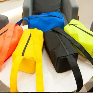 حقيبة وسط Dichos مخصصة للسفر نايلون قابلة للتعديل حقيبة كروس بادي رياضية حقيبة وسط مقاومة للماء بشعار مخصص