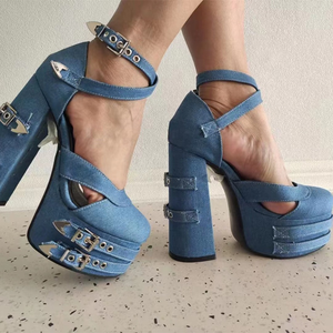 รองเท้าส้นตึกแบบรัดข้อเท้าหัวเหลี่ยม  วัสดุผ้าเดนิมสีน้ำเงิน  ระบายอากาศได้ดี เหมาะสำหรับฤดูใบไม้ผลิและฤดูร้อน  ตกแต่งด้วยหัวเข็มขัดโลหะ  สายรัดไขว้  สไตล์แฟชั่นกลางแจ้งสำหรับผู้หญิง - Product Image 5